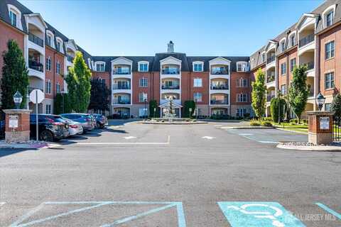 109 Regency Place, Woodbridge, NJ 07095