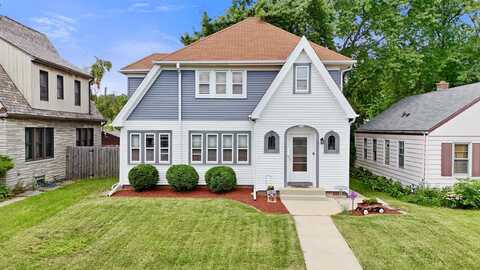 7118 W Beloit Rd, West Allis, WI 53219
