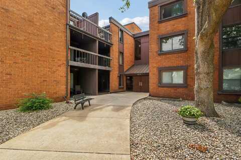 4215 N 100th St, Milwaukee, WI 53222