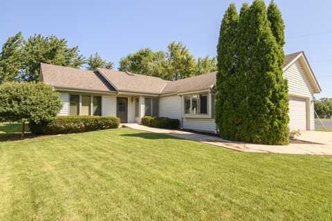 N88w17690 Christman Rd, Menomonee Falls, WI 53051