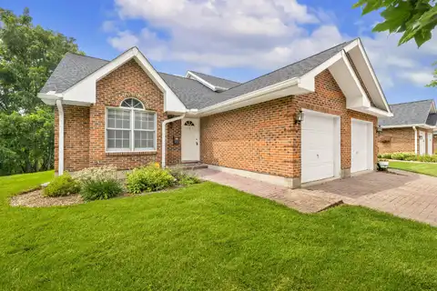 110 West St, Lake Geneva, WI 53147