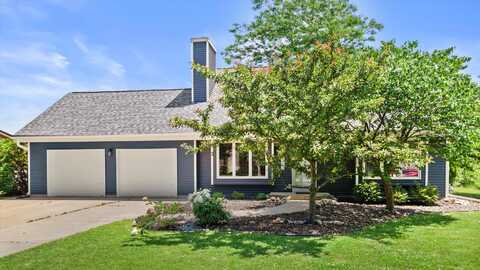 9388 S 43rd St, Franklin, WI 53132