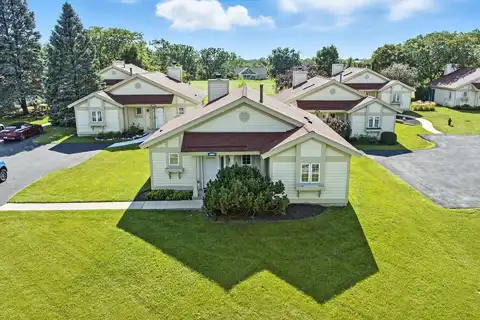 1642 Cottage Dr, Lake Geneva, WI 53147