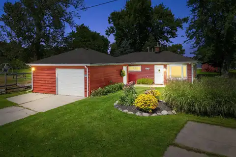 2315 Belfast Ln, Hartford, WI 53027
