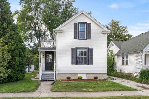 1123 12th Ave, Grafton, WI 53024