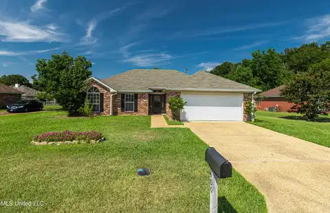 400 Azalea Cove, Byram, MS 39272