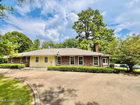 1142 Henley Circle, Hazlehurst, MS 39083