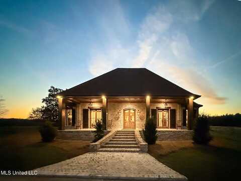 1055 Graves Road, Ellisville, MS 39437