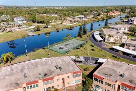 206 DOGWOOD CIRCLE, SEMINOLE, FL 33777