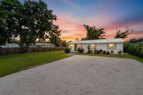841 HAND AVENUE, SARASOTA, FL 34232