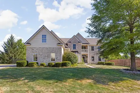 8770 Lily Court, Zionsville, IN 46077