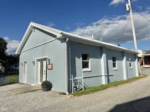 50 N Grant, Cloverdale, IN 46120