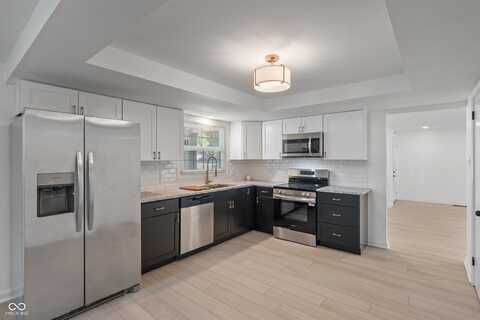 1802 Fogelson Drive, Indianapolis, IN 46229