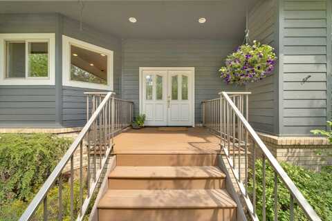 520 NW Divot Drive, Bend, OR 97703