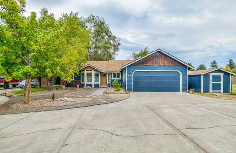 2746 SW Reindeer Court, Redmond, OR 97756
