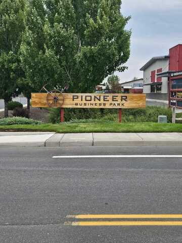 757 NE Jackpine Court, Redmond, OR 97756