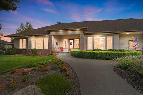 2338 Condor Drive, Redmond, OR 97756