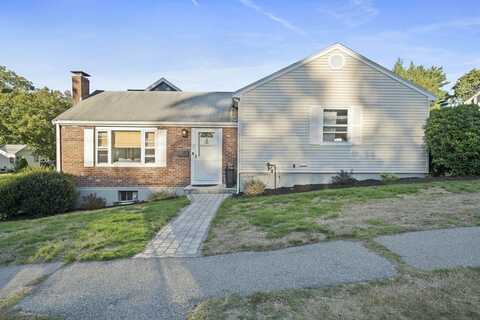 17 Badger Cir, Milton, MA 02186