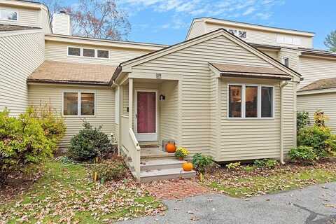 39 Monadnock Dr, Westford, MA 01886