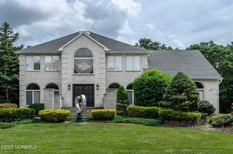 33 Denise Court, Manalapan, NJ 07726