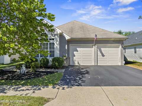 4 Edgeworth Circle, Manchester, NJ 08759