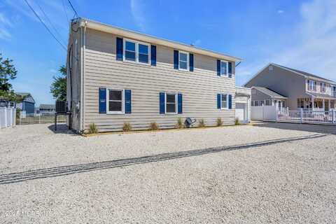 40 Green Island Road, Toms River, NJ 08753