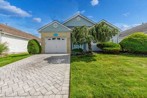 10 Cardigan Drive, Toms River, NJ 08757