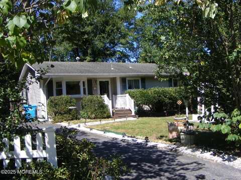 18 Dawn Cypress Lane, Jackson, NJ 08527