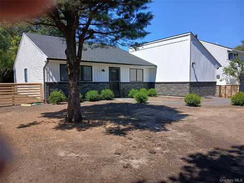 4 Mercury Avenue, East Patchogue, NY 11772