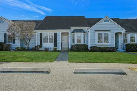 2555 Youngs Avenue, Southold, NY 11971