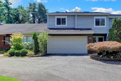 52 Boathouse Lane, Bay Shore, NY 11706