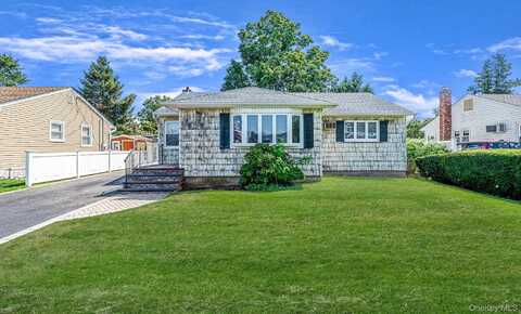 720 Highview Avenue, Westbury, NY 11590
