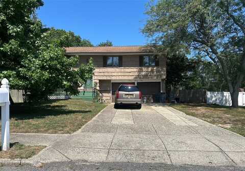 335 Babylon Street, Islip Terrace, NY 11752