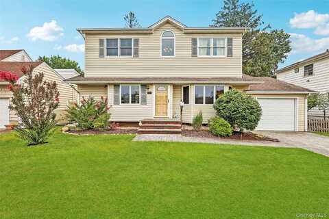 150 Dartmouth Drive, Hicksville, NY 11801
