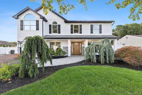 36 Flintridge Drive, Holbrook, NY 11741