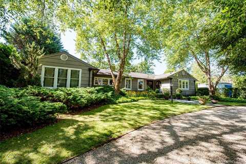 56 Shinnecock Hills Road, Southampton, NY 11968