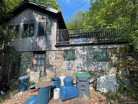 75 Deer Trail N, Greenwood Lake, NY 10925