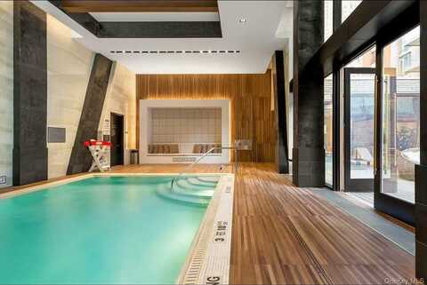 505 W 43rd Street, New York (Manhattan), NY 10036