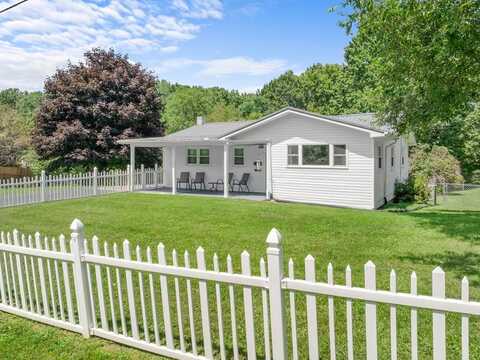 300 Vista Road, BLUEFIELD, WV 24701