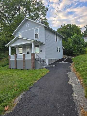 627 Louden St., BLUEFIELD, WV 24701