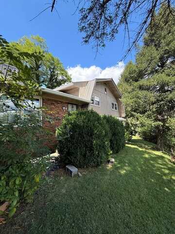 96 Fincastle Ln., BLUEFIELD, VA 24605
