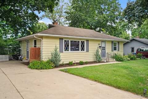225 Delcy Drive, DeKalb, IL 60115