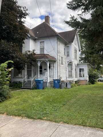 1034 W Third Street, Dixon, IL 61021