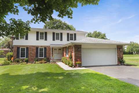 7704 Queens Court, Downers Grove, IL 60516