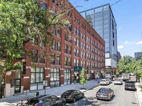 225 W Huron Street, Chicago, IL 60654
