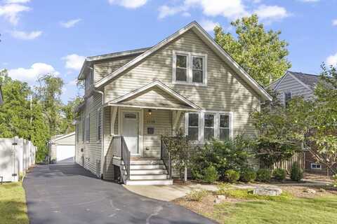 1119 Santa Rosa Avenue, Wheaton, IL 60187