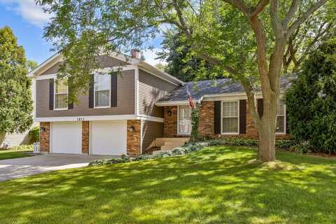 1021 Abbey Drive, Crystal Lake, IL 60014