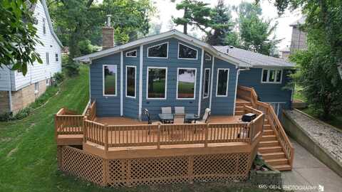 532 Circle Drive, Fox Lake, IL 60020