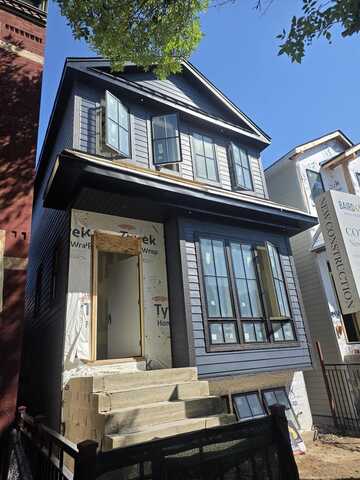 2036 W ERIE Street, Chicago, IL 60612