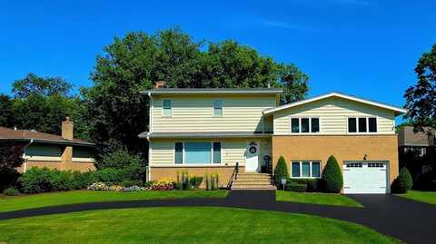 517 Appletree Lane, Deerfield, IL 60015